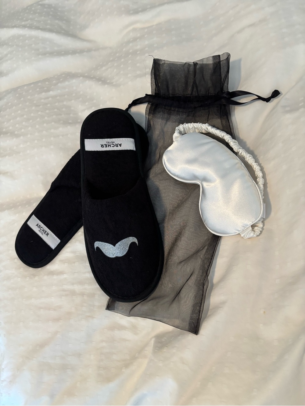 Make offer! Lux Archer Hotel black slippers Market Fresh Sleep Mask in gift bag